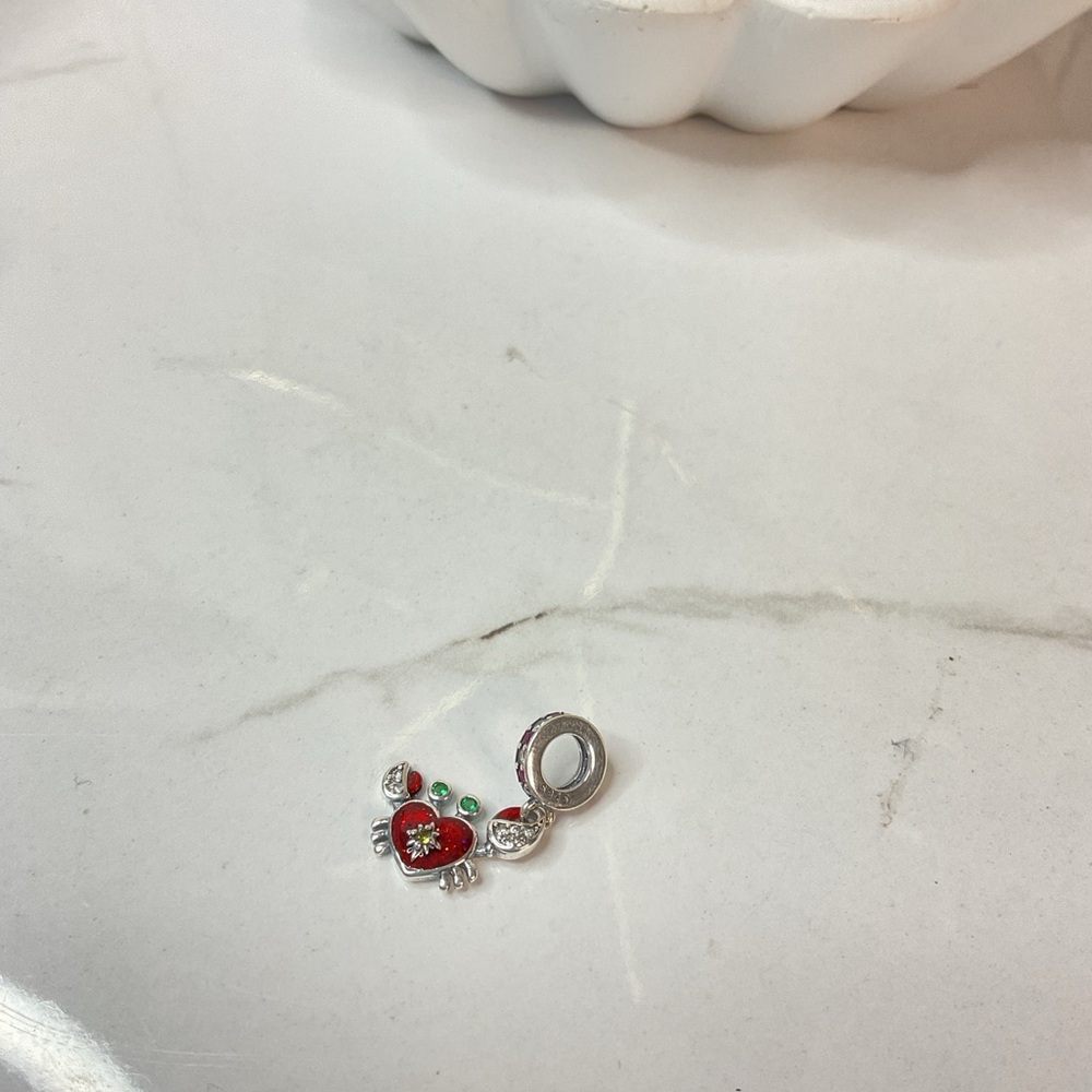 🌟 S925 Sterling Silver Red Heart Crab Dangle Charm - Picture 3 of 6